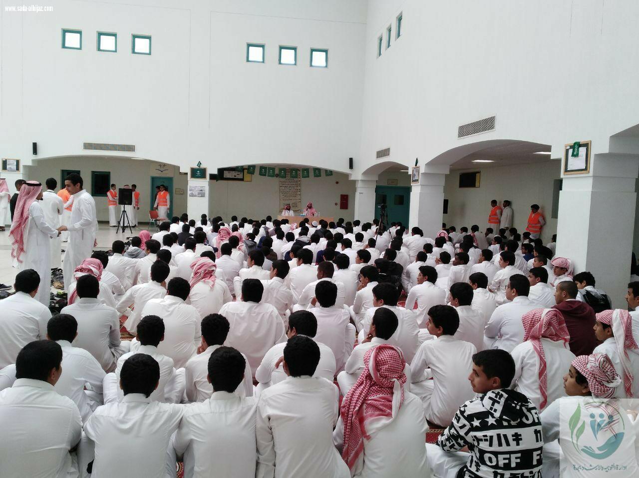 مدير ادارة التوجيه والارشاد بجدة يفتتح معرض التوعية بأضرار التدخين والمخدرات